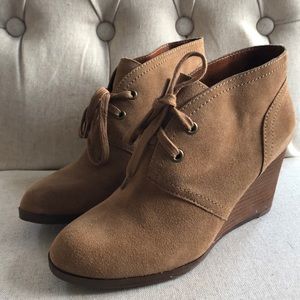 Brand new lucky brand wedge booties tan suede